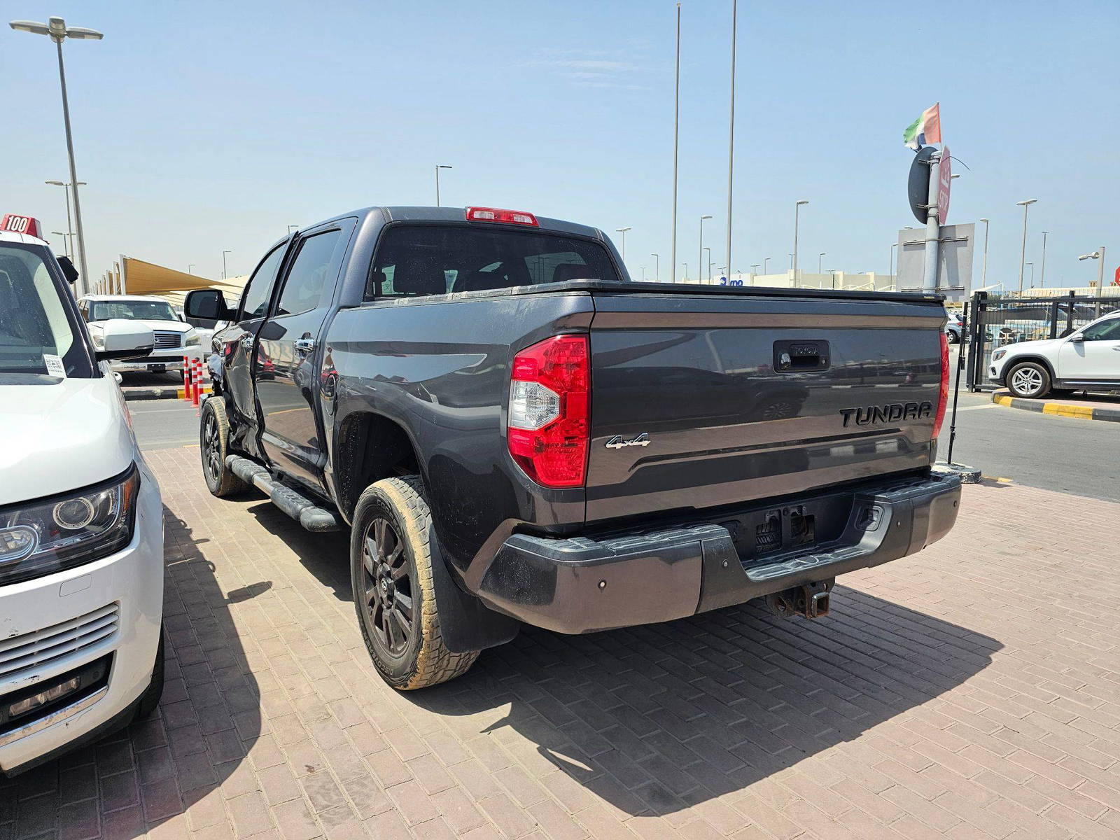 2017 TOYOTA TUNDRA — 121472 Miles — Lot 615353 — Souq - Marhaba Auctions Used Cars - Image 7