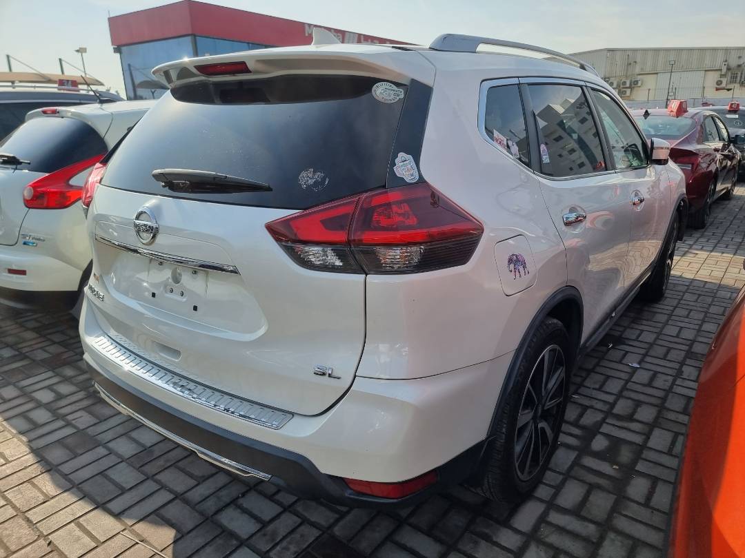 NISSAN ROGUE 2018 - Marhaba Auction Used Cars - Image 5