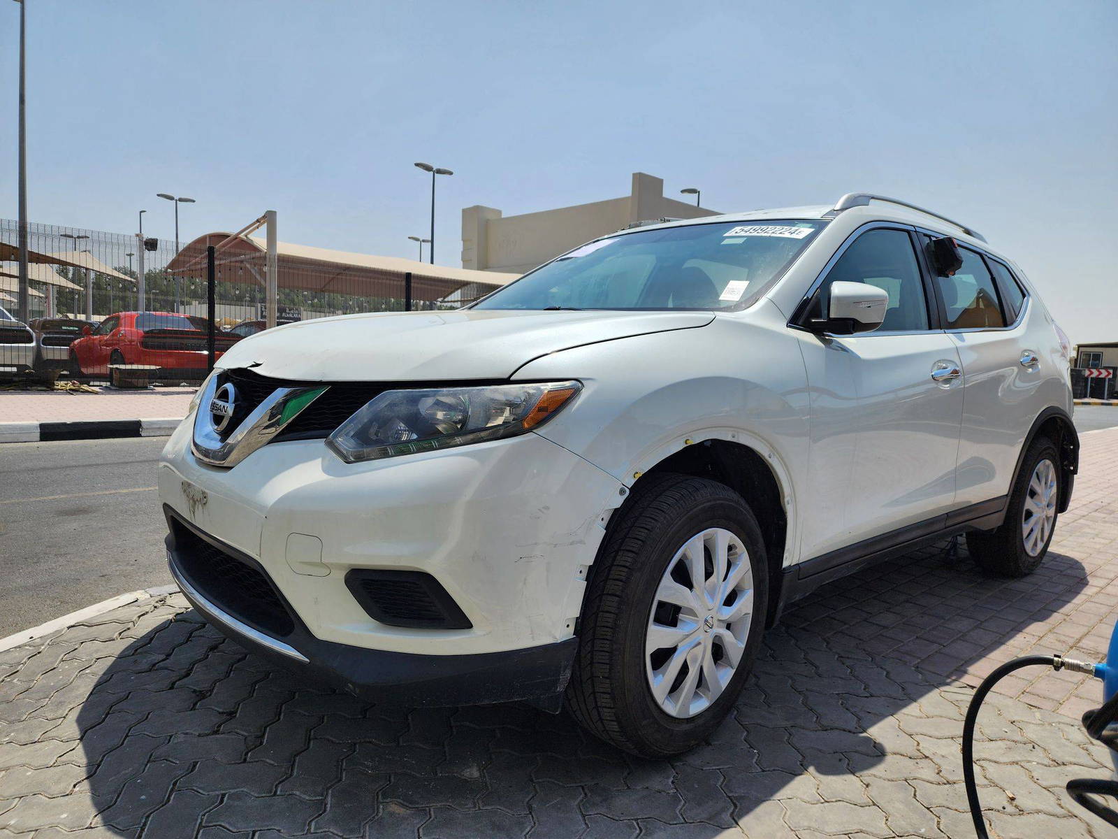2015 NISSAN ROGUE — 157783 KM — Lot 54992224 — Souq - Marhaba Auctions Used Cars - Image 4