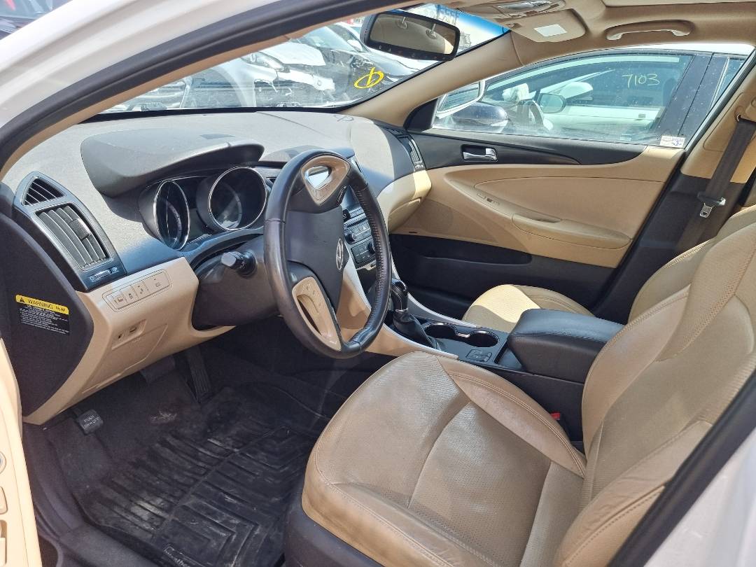 2014 HYUNDAI SONATA — 104260 Miles — Lot 2154874 — Ind. 12 - Marhaba Auctions Used Cars - Image 9