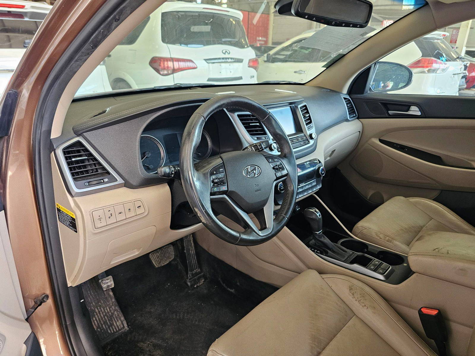 2016 HYUNDAI TUCSON — 134354 Miles — Lot 21GU052815 — Souq - Marhaba Auctions Used Cars - Image 7