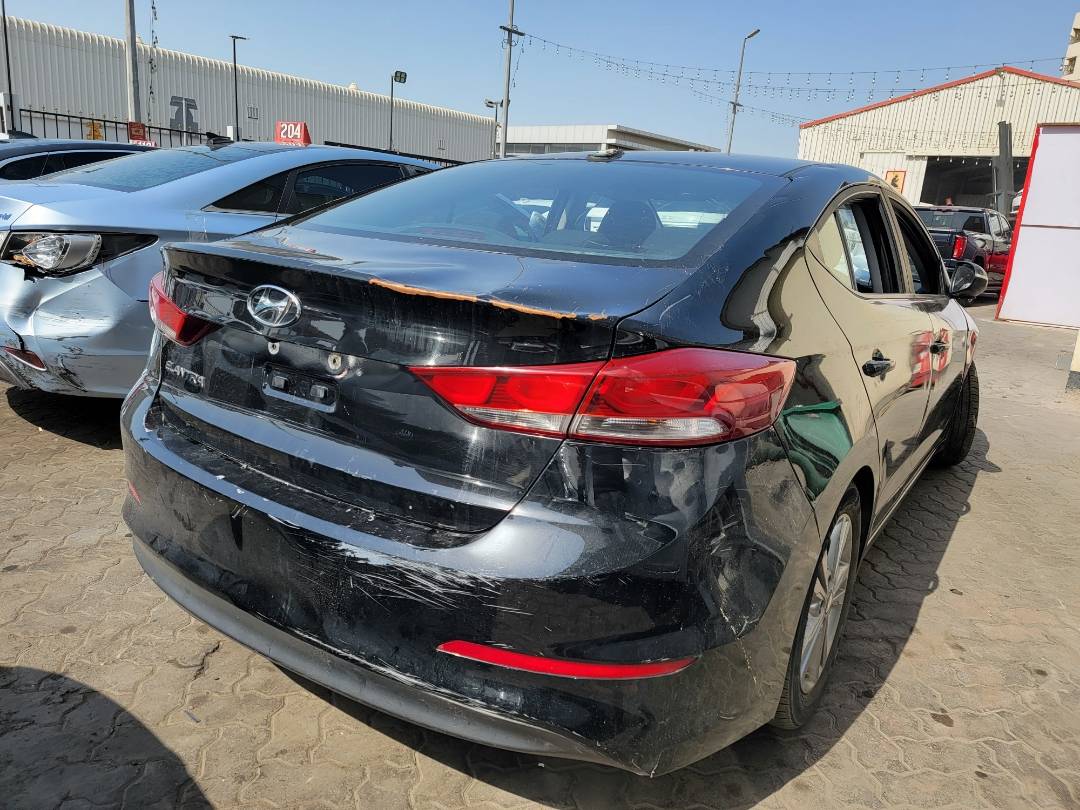 2018 HYUNDAI ELANTRA — 141875 KM — Lot 40014243 — Main - Marhaba Auctions Used Cars - Image 3