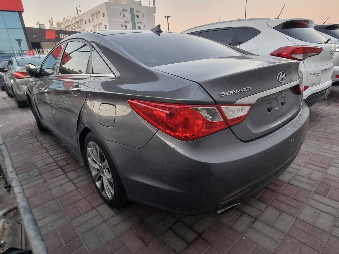 2012 HYUNDAI SONATA — 181229 Miles — Lot 215478 — Ind. 12 - Marhaba Auctions Used Cars - Image 4