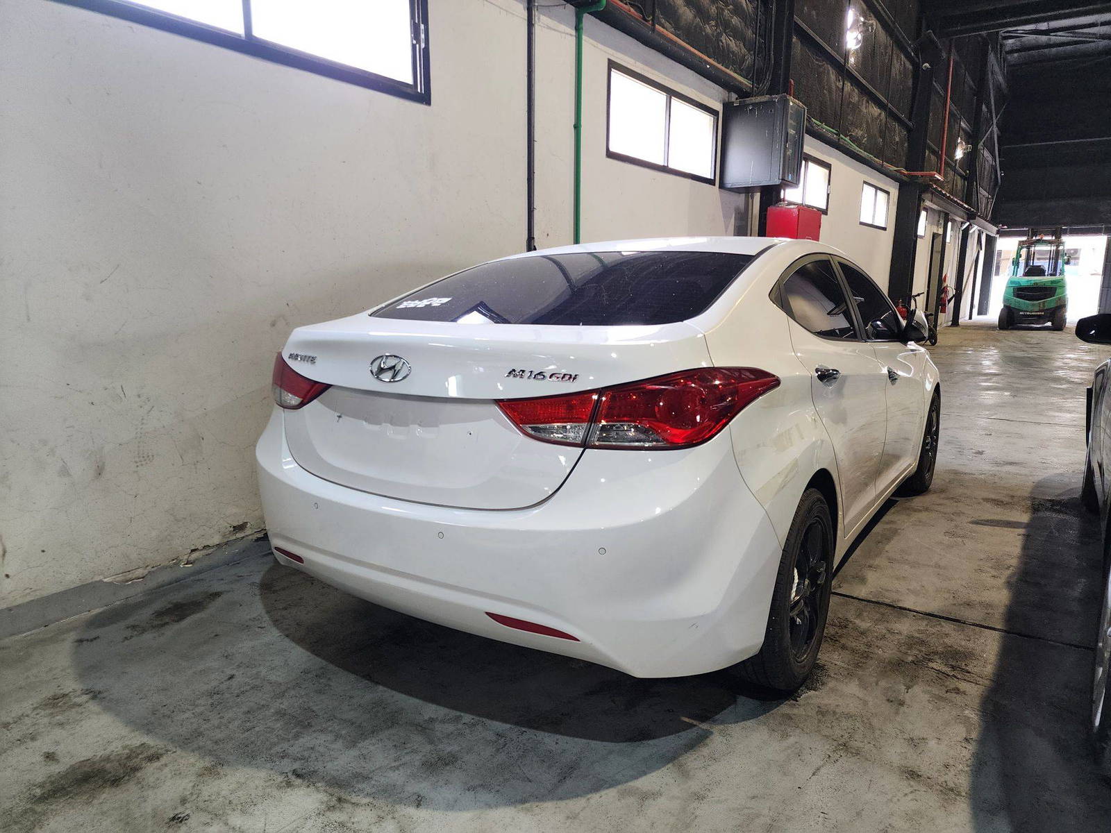 2012 HYUNDAI AVANTE — 259383 KM — Lot 390286 — Al Quoz - Marhaba Auctions Used Cars - Image 5