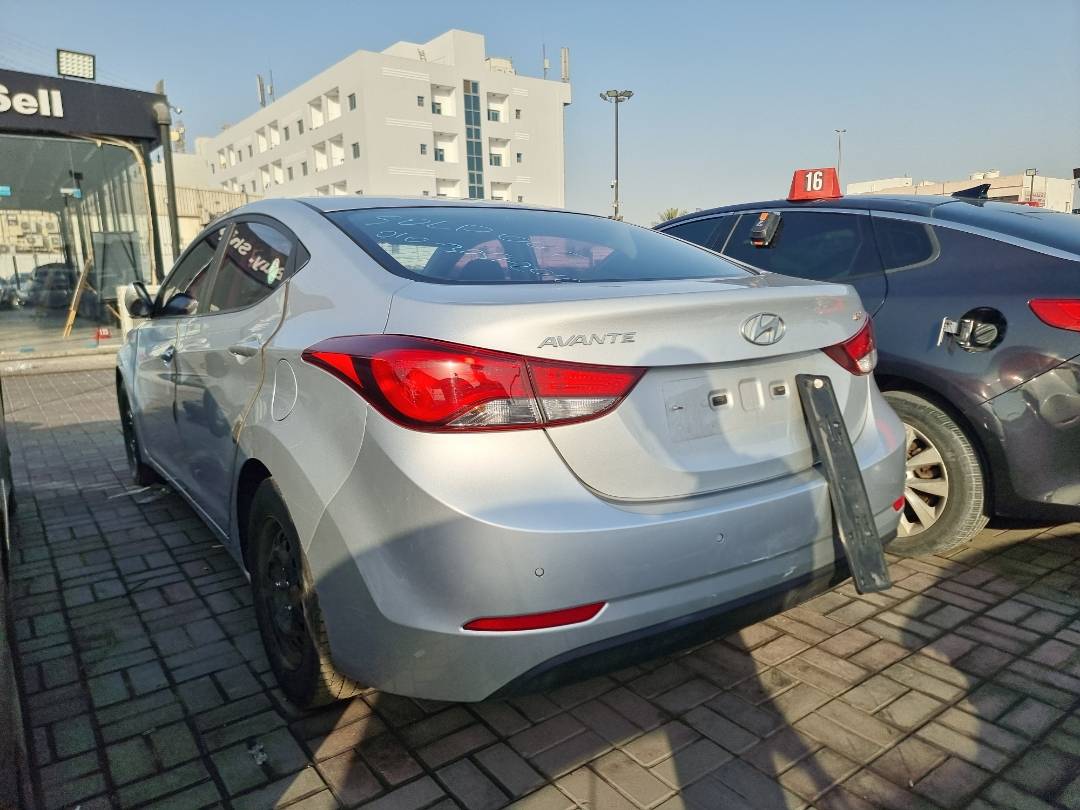 2014 HYUNDAI AVANTE — 317127 KM — Lot 124587 — Ind. 12 - Marhaba Auctions Used Cars - Image 6