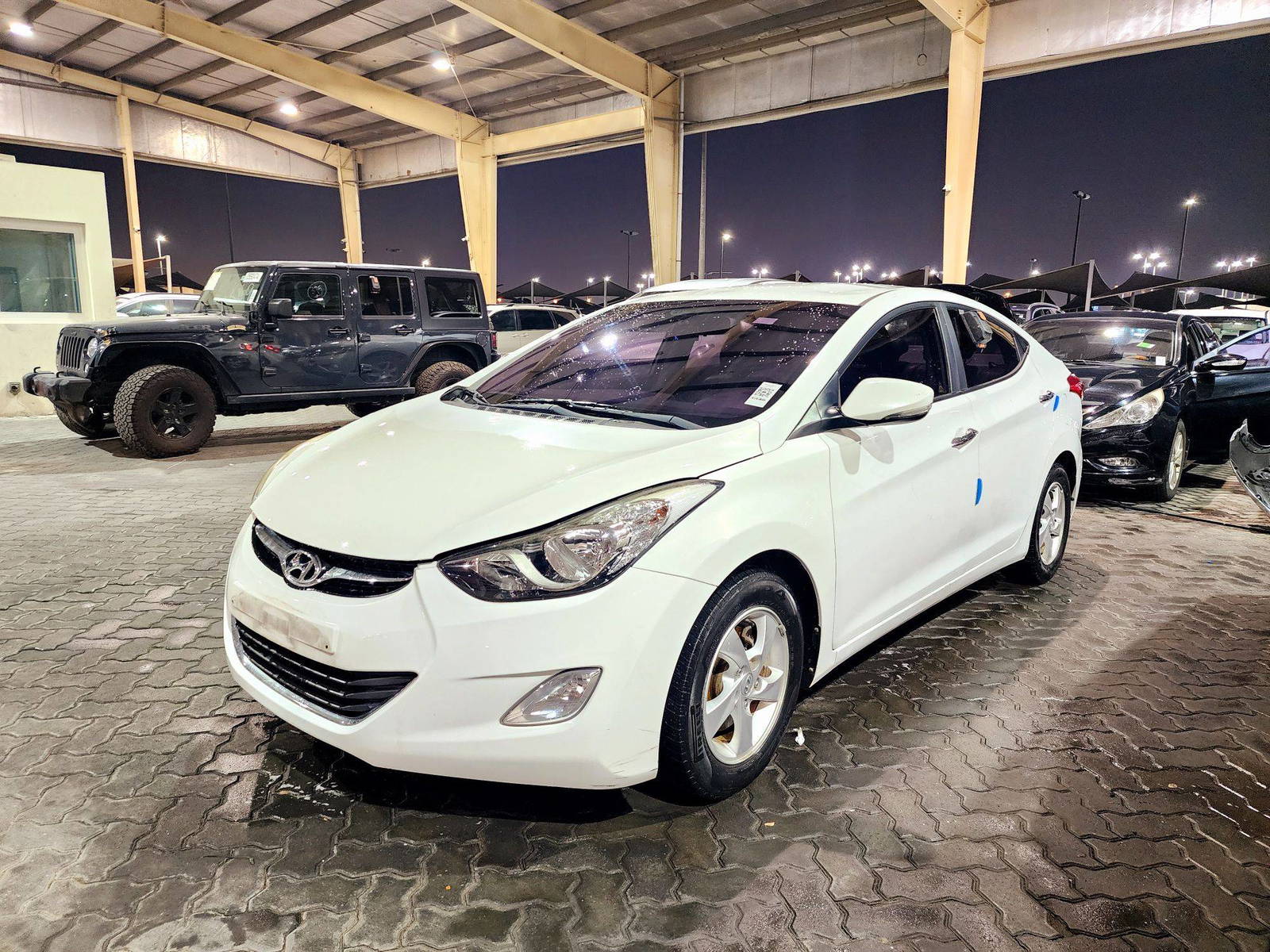 2011 HYUNDAI AVANTE — 117625 KM — Lot U074587 — Souq - Marhaba Auctions Used Cars - Image 5