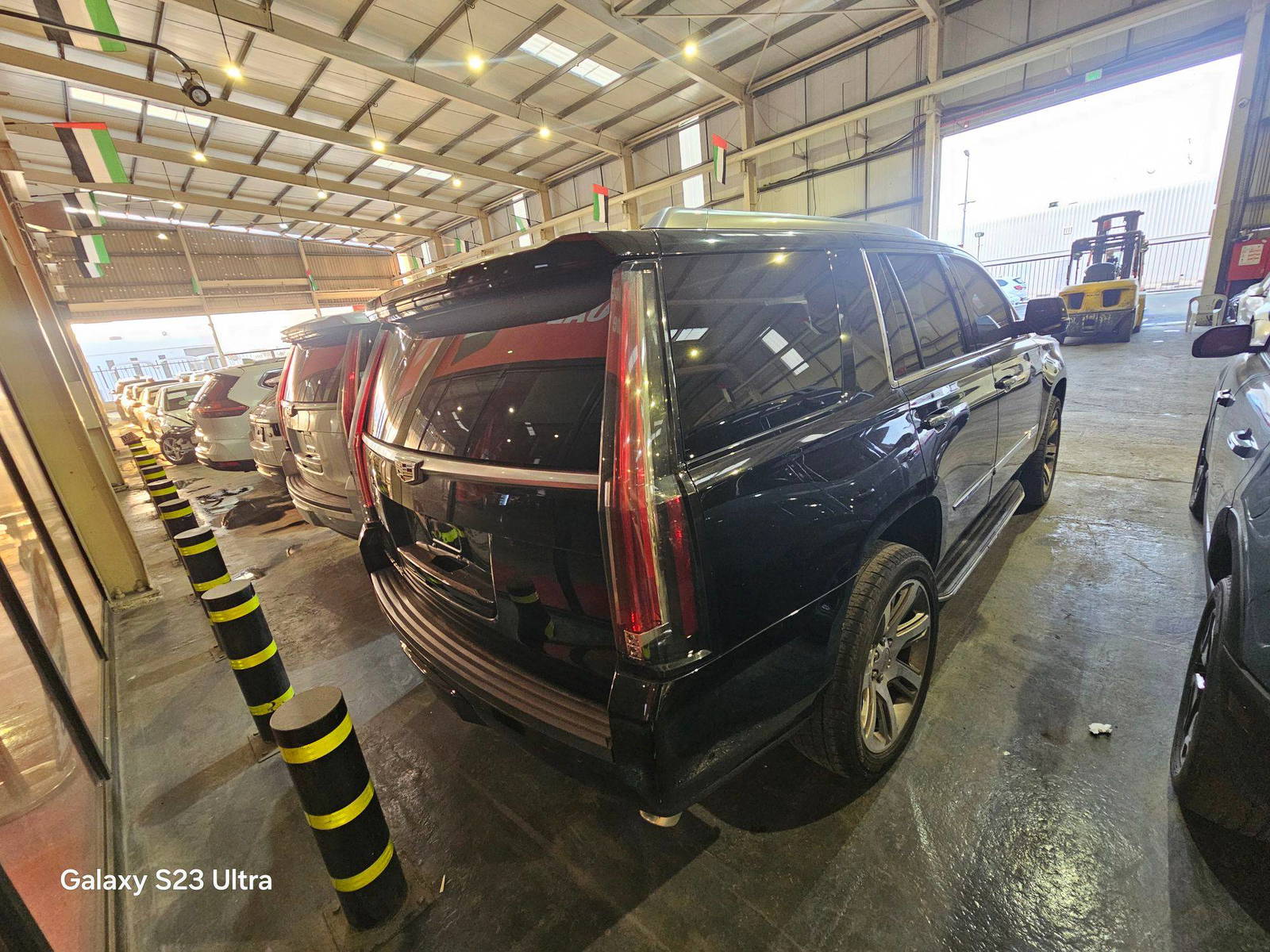 2017 CADILLAC ESCALADE — 149695 Miles — Lot HR305721 — Main - Marhaba Auctions Used Cars - Image 5