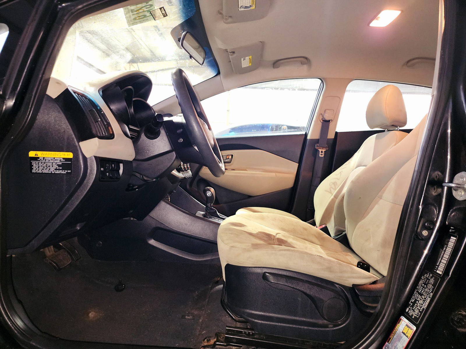 2013 KIA RIO — 146018 Miles — Lot 61215184 — Souq - Marhaba Auctions Used Cars - Image 8