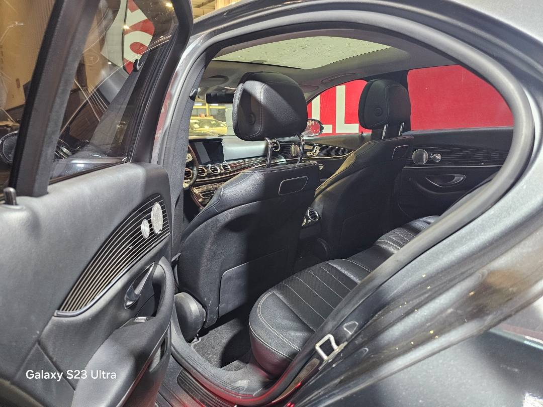 2018 MERCEDES BENZ E-300 — 140400 KM — Lot JA373579 — Main - Marhaba Auctions Used Cars - Image 7