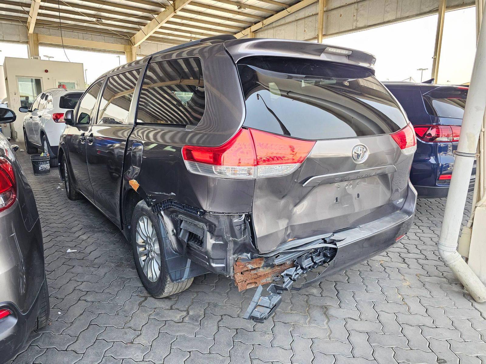 TOYOTA SIENNA 2011 - Marhaba Auction Used Cars - Image 4