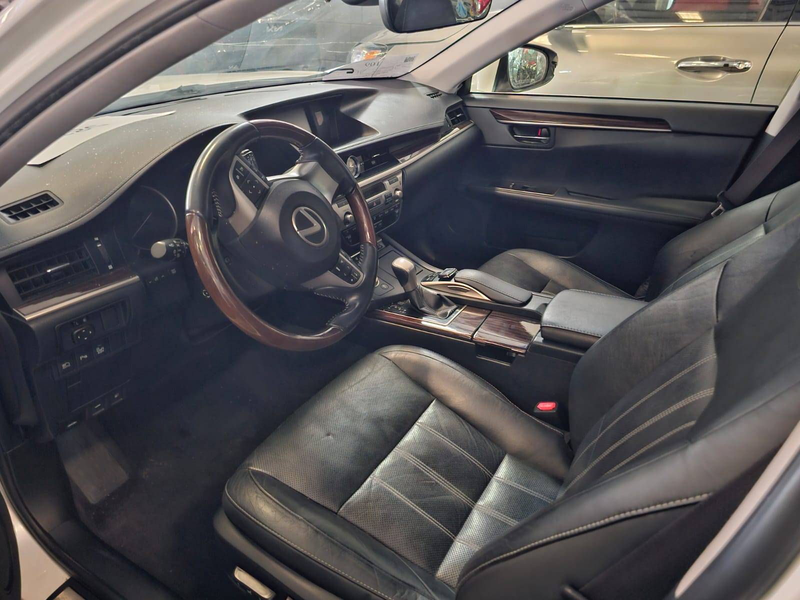 2016 LEXUS ES 350 — 99061 Miles — Lot G2219750 — Main - Marhaba Auctions Used Cars - Image 8