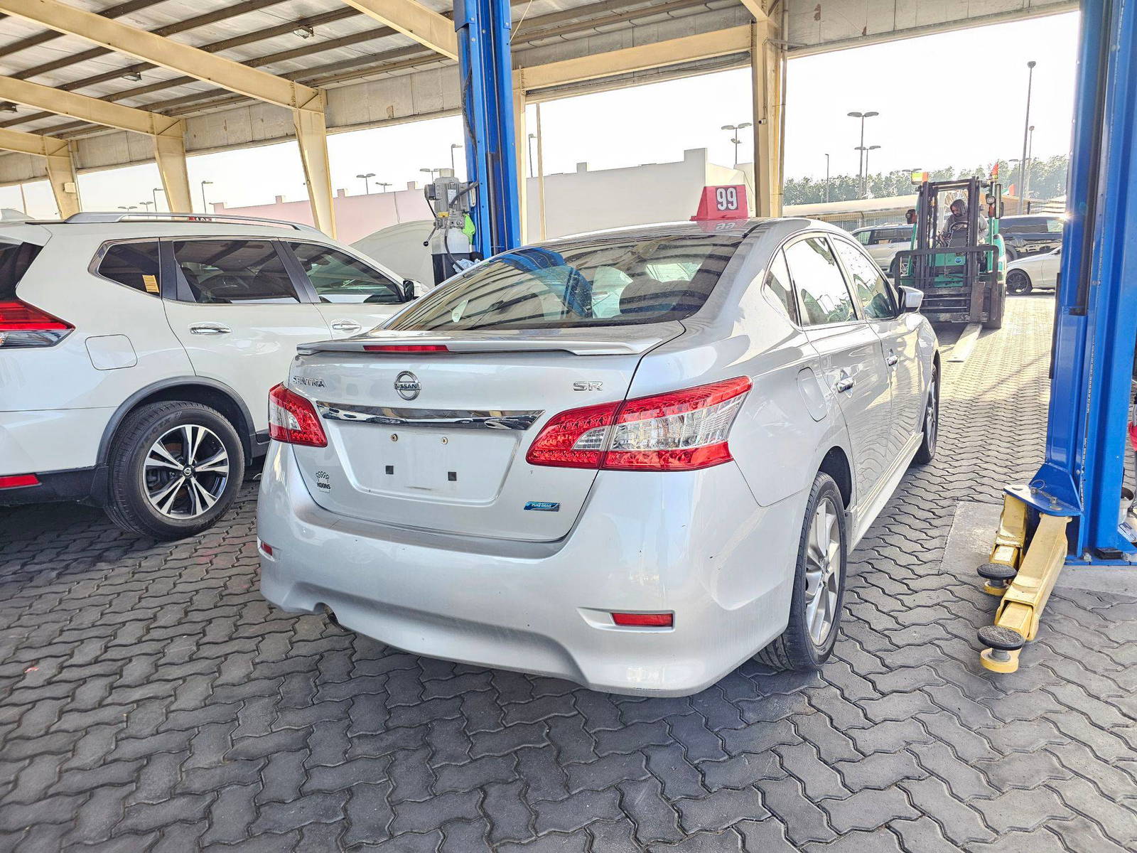 2013 NISSAN SENTRA — 210111 Miles — Lot 43136793 — Souq - Marhaba Auctions Used Cars - Image 4