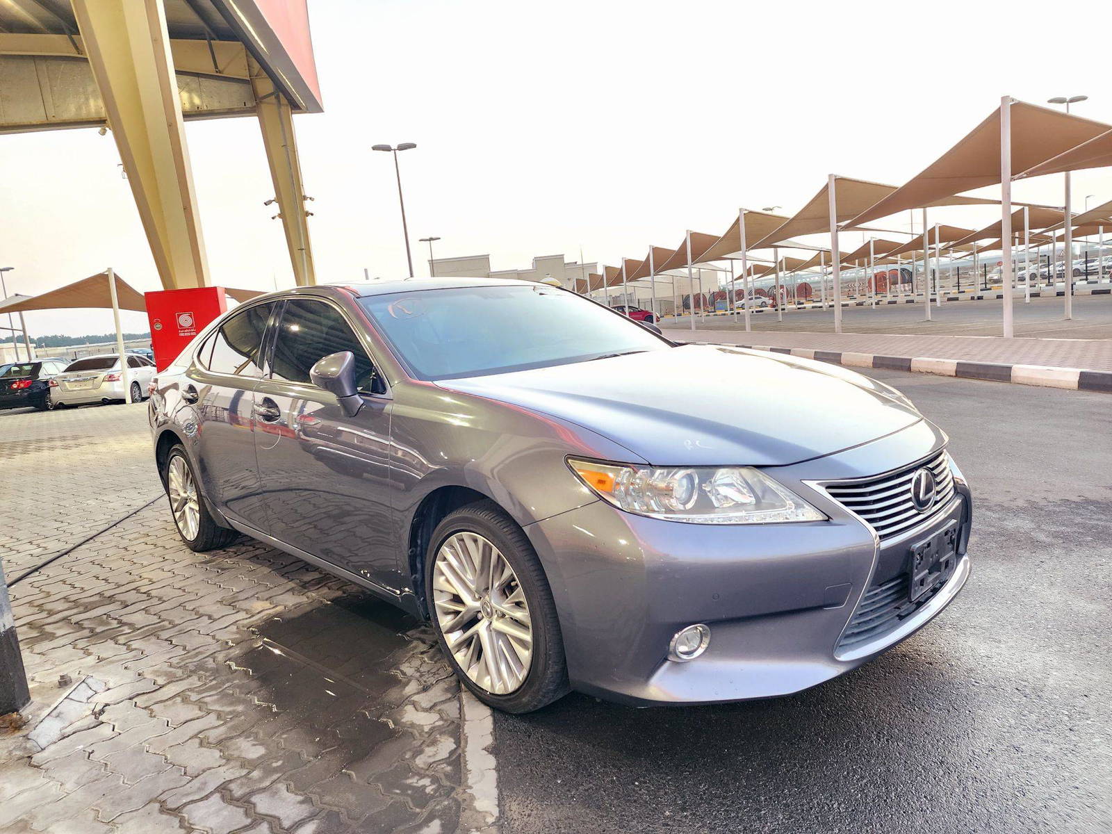 2015 LEXUS ES 350 — 109398 Miles — Lot 1F2180564 — Souq - Marhaba Auctions Used Cars - Image 4