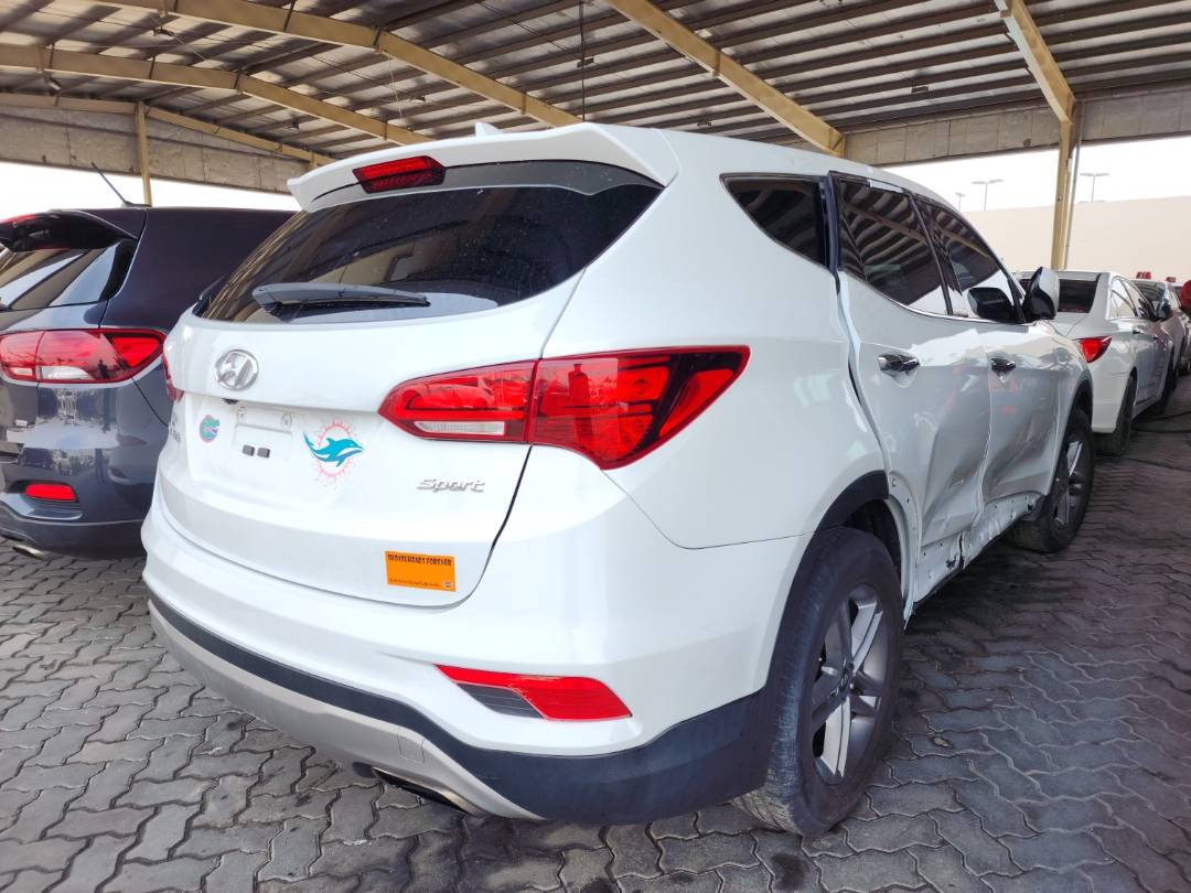 2017 HYUNDAI SANTA FE — 104908 Miles — Lot 50450804 — Souq - Marhaba Auctions Used Cars - Image 5