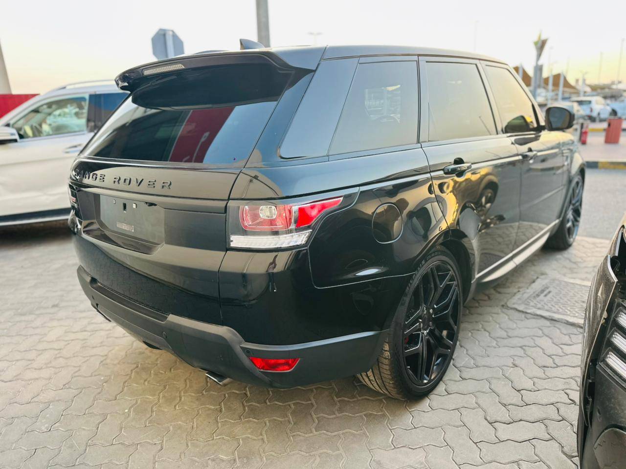 LAND ROVER RANGE ROVER SPORT 2017 - Marhaba Auction Used Cars - Image 7