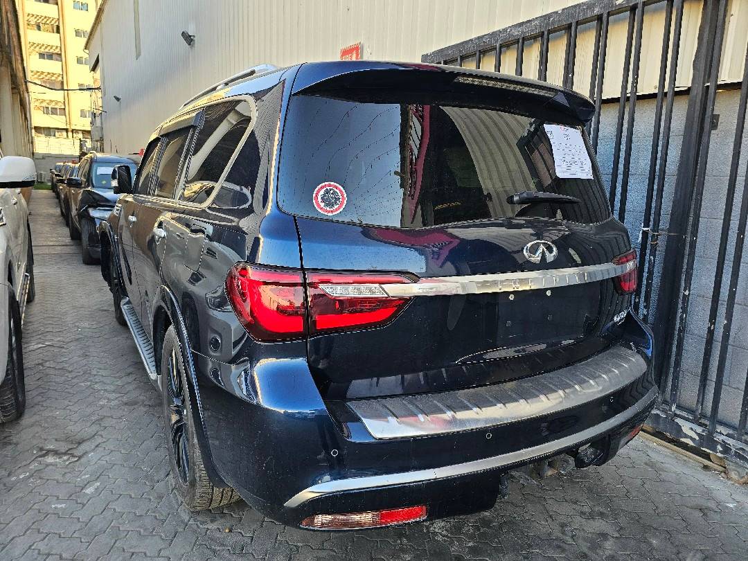 INFINITI QX80