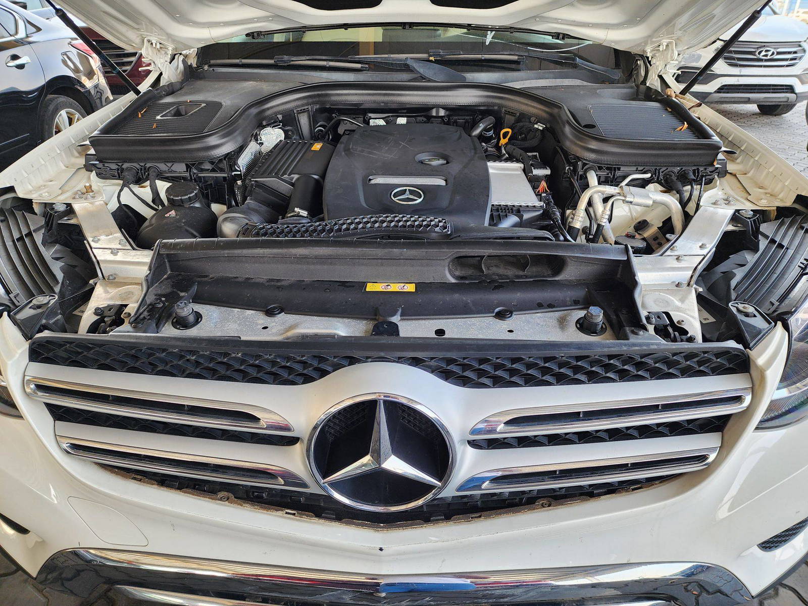 2019 MERCEDES BENZ GLC-300 — 46298 Miles — Lot 57017584 — Souq - Marhaba Auctions Used Cars - Image 12