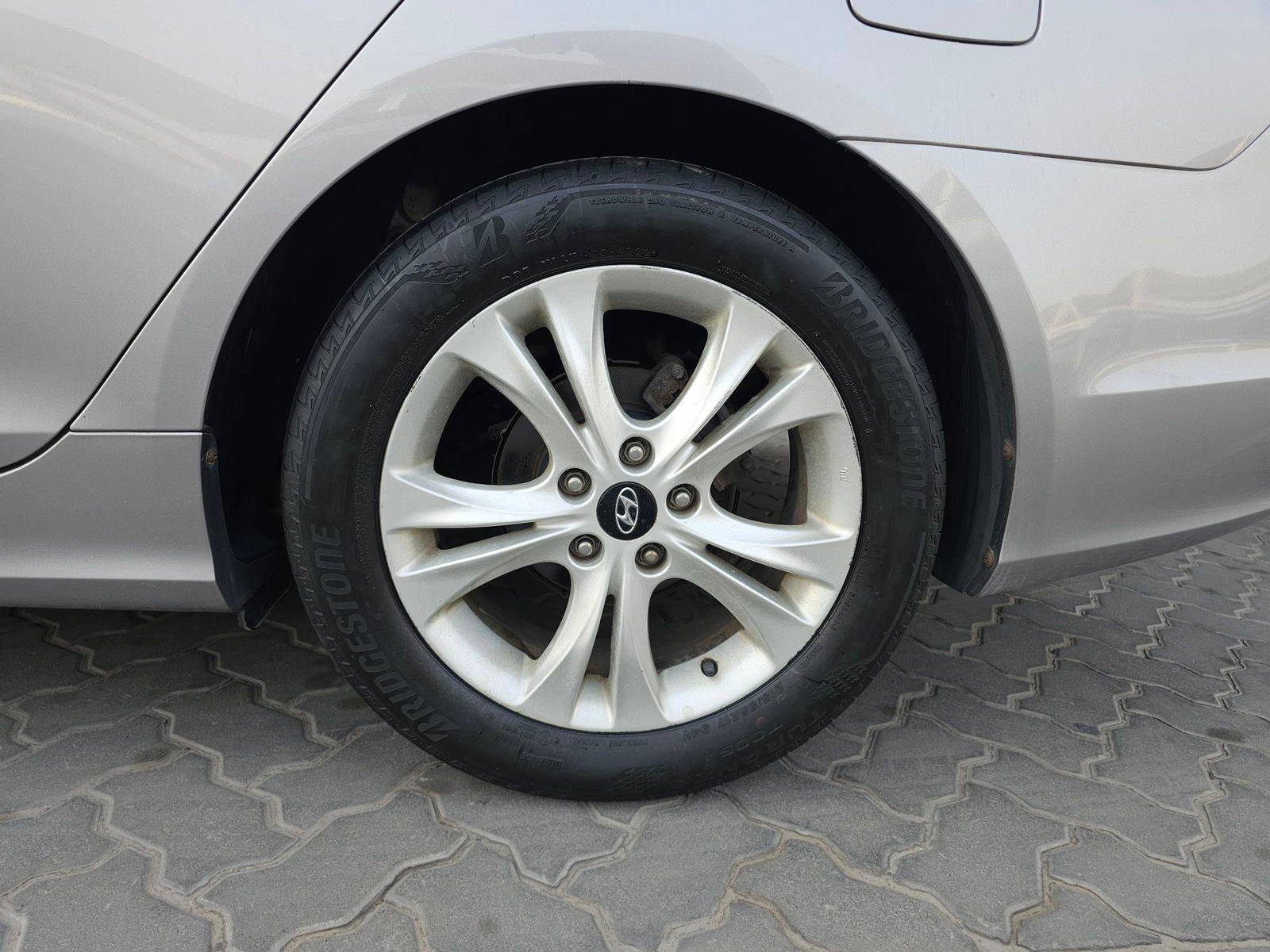2010 HYUNDAI SONATA — 89969 KM — Lot BAA019307 — Souq - Marhaba Auctions Used Cars - Image 10