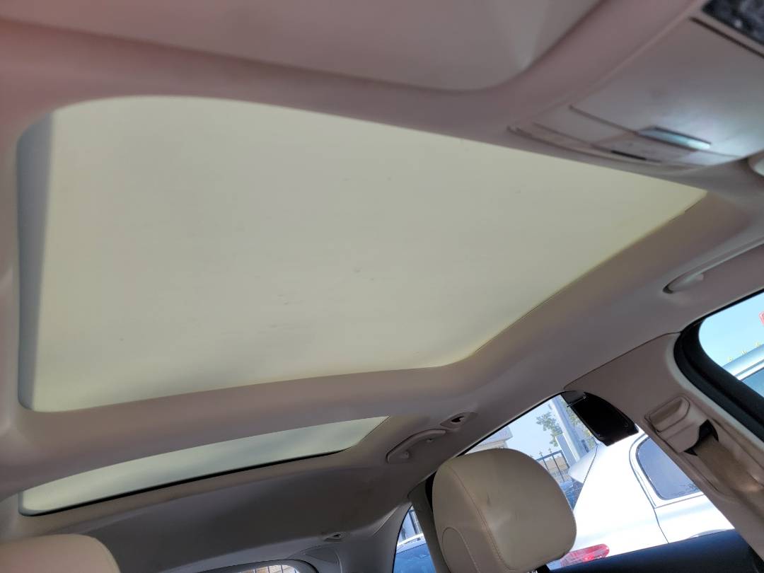 2018 MERCEDES BENZ GLC-300 — 114180 Miles — Lot JV061853 — Main - Marhaba Auctions Used Cars - Image 7