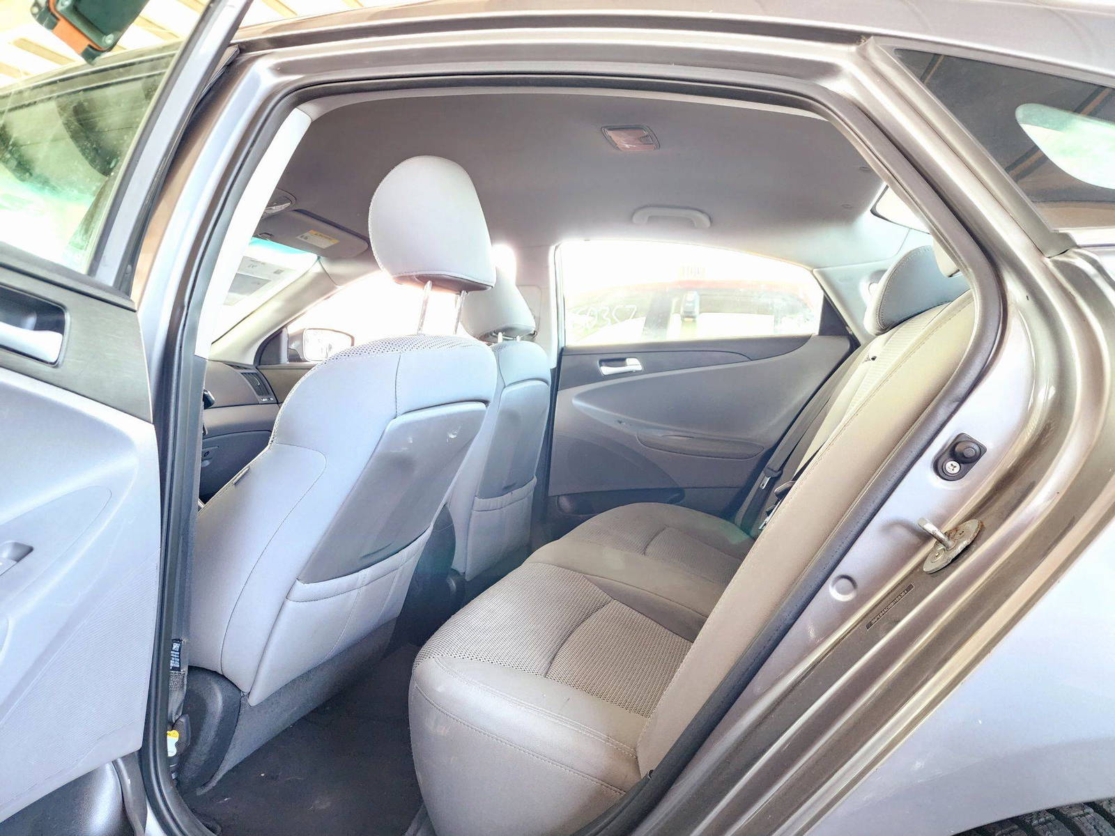 2011 HYUNDAI SONATA — 141587 Miles — Lot 169364 — Souq - Marhaba Auctions Used Cars - Image 6