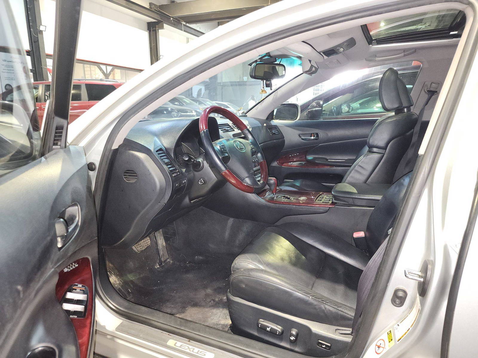 2007 LEXUS GS 430 — 223140 KM — Lot 016355 — Ind. 12 - Marhaba Auctions Used Cars - Image 9