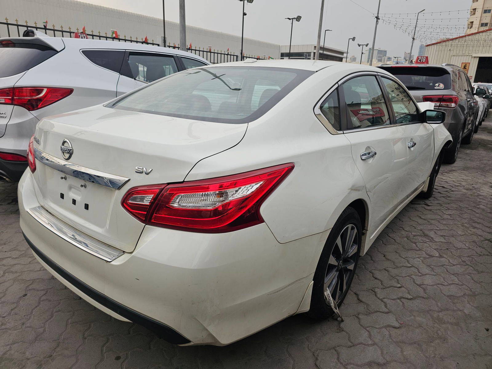 2017 NISSAN ALTIMA — 160417 Miles — Lot 43370212 — Main - Marhaba Auctions Used Cars - Image 4