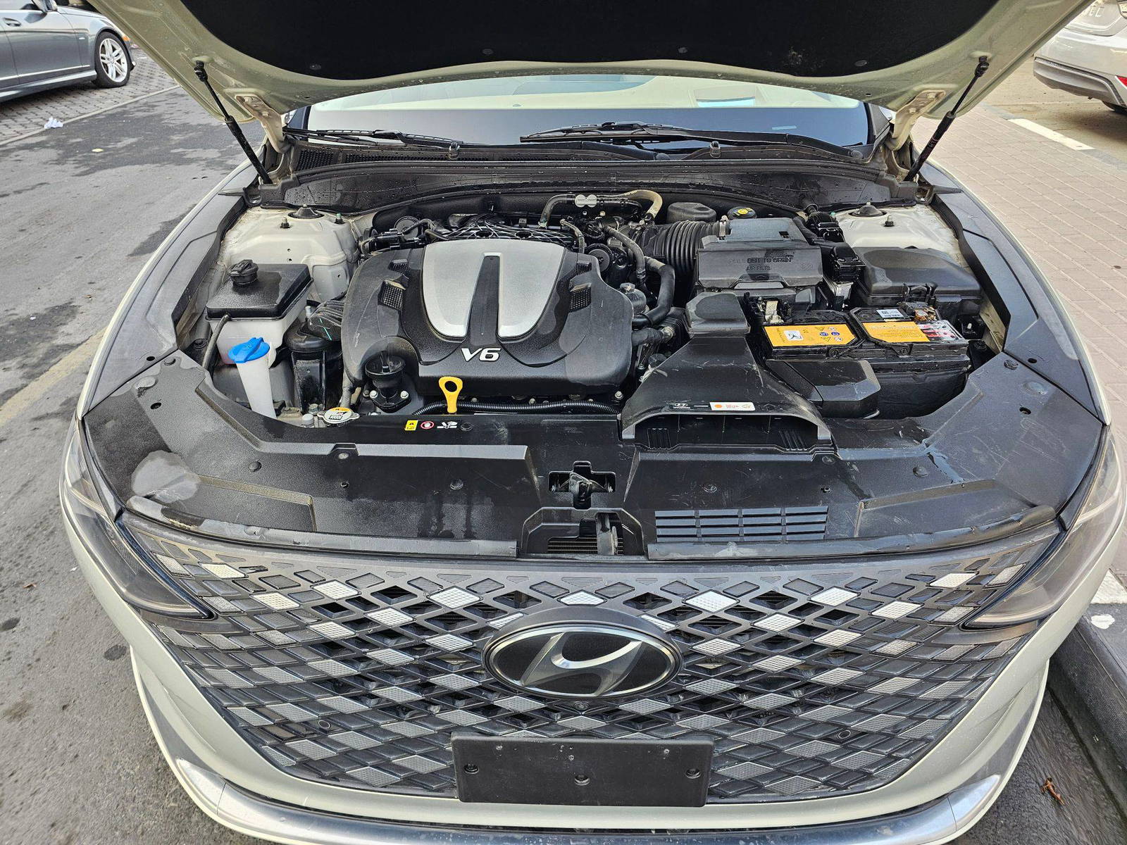 2022 HYUNDAI AZERA — 133662 KM — Lot A464077 — Souq - Marhaba Auctions Used Cars - Image 12