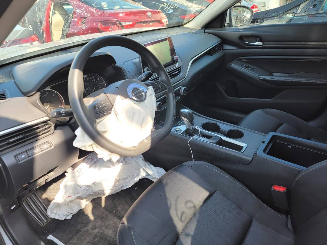 2019 NISSAN ALTIMA — 108615 Miles — Lot 23333 - Marhaba Auctions Used Cars - Image 5
