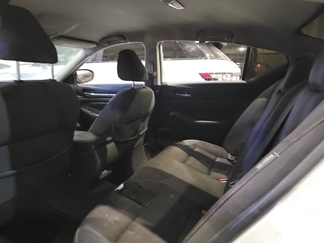 2019 NISSAN ALTIMA — 135111 Miles — Lot 135 111 — Main - Marhaba Auctions Used Cars - Image 6