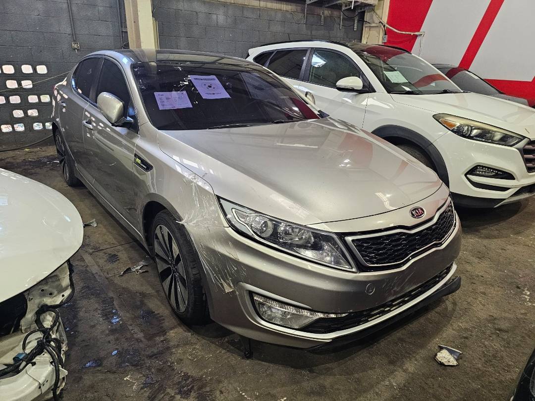 2013 KIA K5 — 186738 KM — Lot 17445 — Main - Marhaba Auctions Used Cars - Image 3