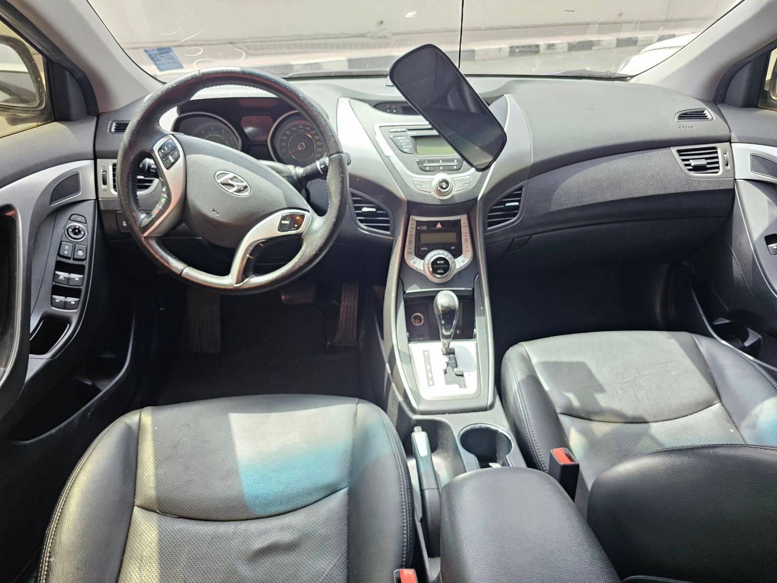2011 HYUNDAI AVANTE — 94470 KM — Lot 100926 — Souq - Marhaba Auctions Used Cars - Image 7