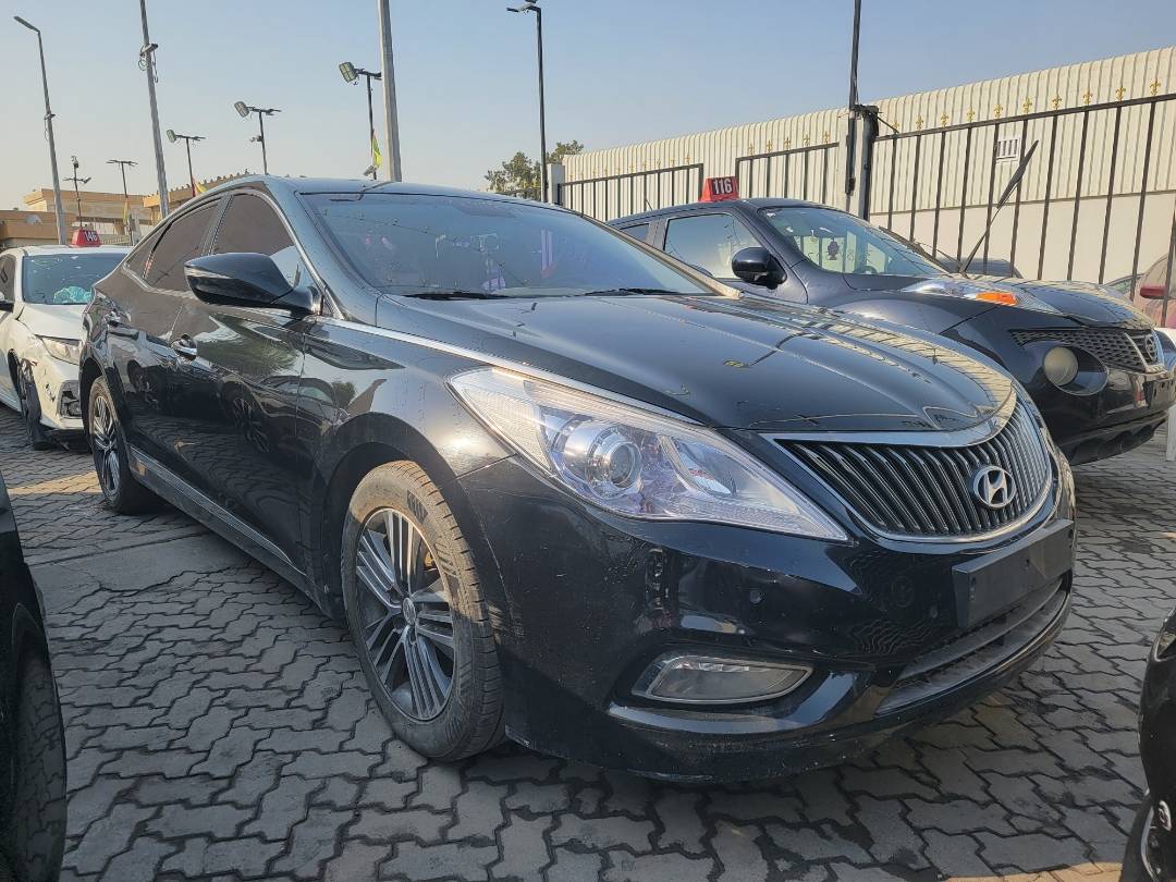 2014 HYUNDAI GRANDEUR — 236403 KM — Lot 48782 - Marhaba Auctions Used Cars - Image 4