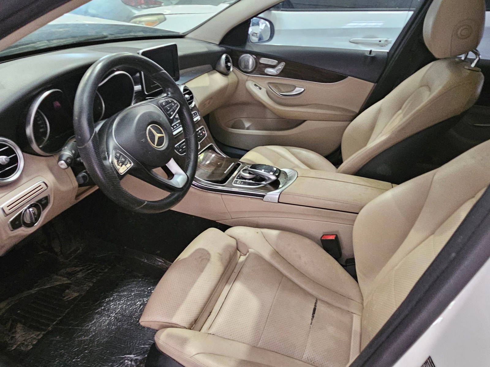 MERCEDES BENZ C300 2015 - Marhaba Auction Used Cars - Image 8
