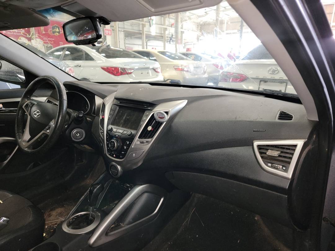 2012 HYUNDAI VELOSTER — 153143 Miles — Lot 38378364 - Marhaba Auctions Used Cars - Image 5