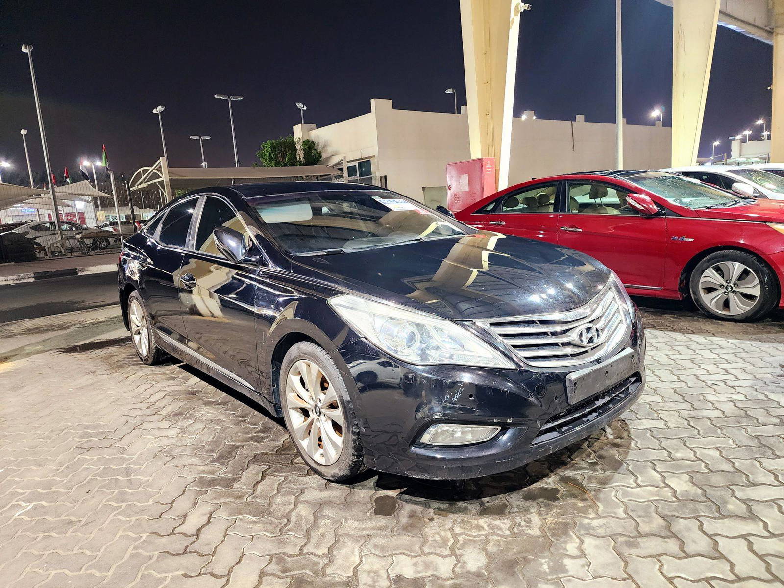 2012 HYUNDAI GRANDEUR — 162888 KM — Lot 130654 — Souq - Marhaba Auctions Used Cars - Image 3