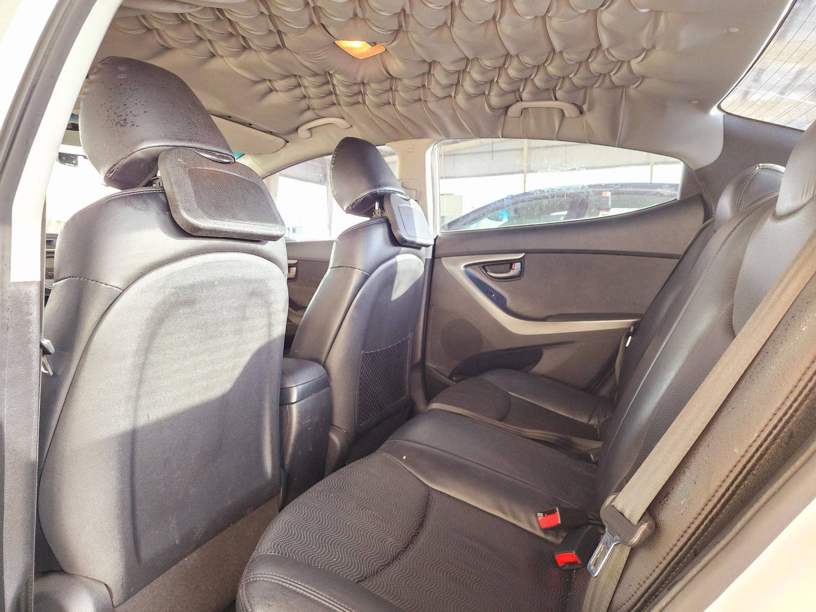 2011 HYUNDAI AVANTE — 167330 KM — Lot 062138 — Souq - Marhaba Auctions Used Cars - Image 6
