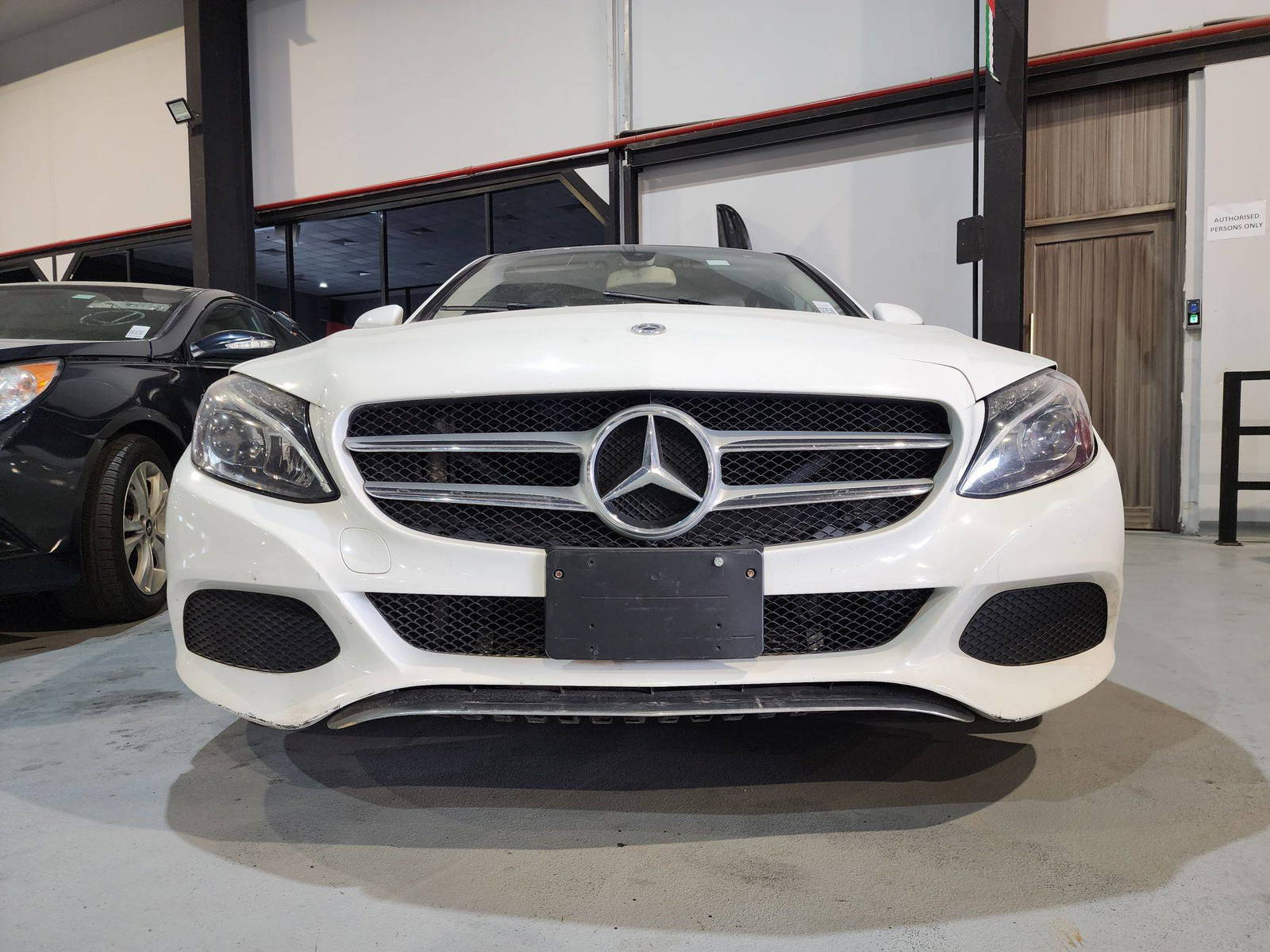 2015 MERCEDES BENZ C300 — 114648 Miles — Lot 077586 — Souq - Marhaba Auctions Used Cars - Image 5