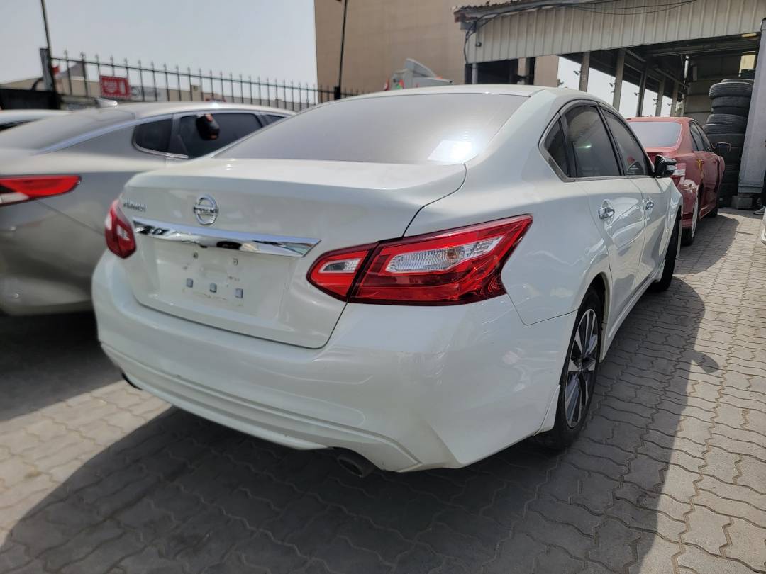 2017 NISSAN ALTIMA — 204563 Miles — Lot HC168503 — Main - Marhaba Auctions Used Cars - Image 3