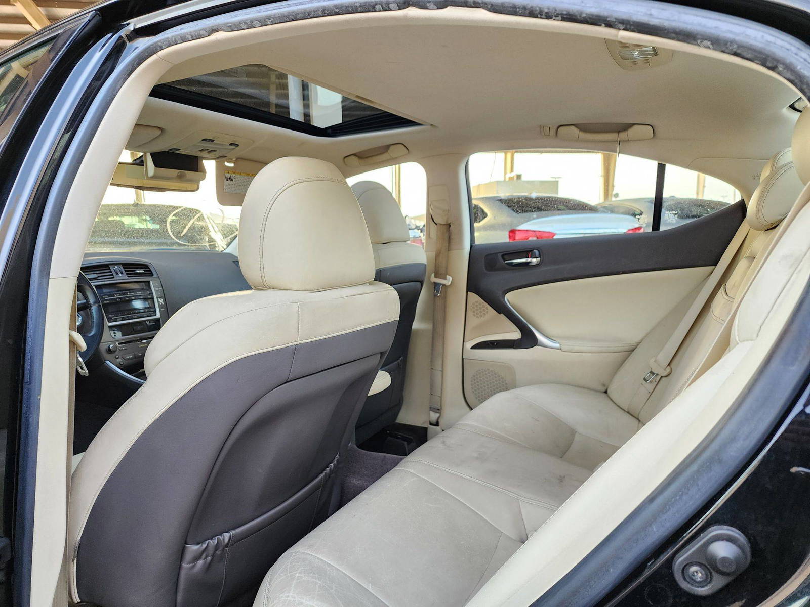 2009 LEXUS IS 250 — 160105 Miles — Lot 54831024 — Souq - Marhaba Auctions Used Cars - Image 6
