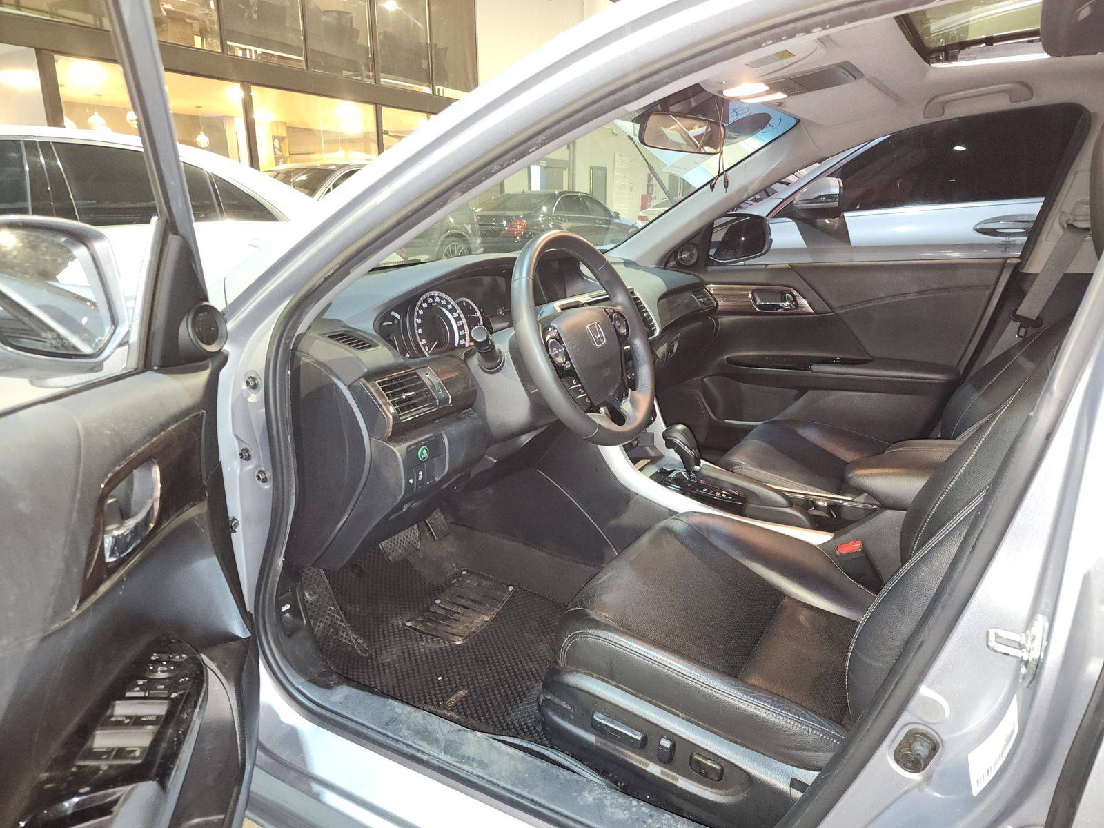 2016 HONDA ACCORD — 184687 KM — Lot 511851 — Al Quoz - Marhaba Auctions Used Cars - Image 10