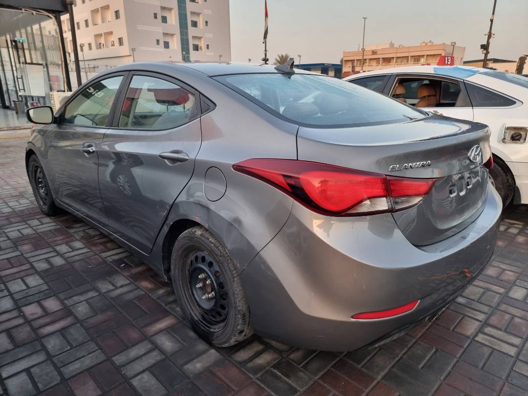 2014 HYUNDAI ELANTRA — 367745 KM — Lot 125487 — Souq - Marhaba Auctions Used Cars - Image 5