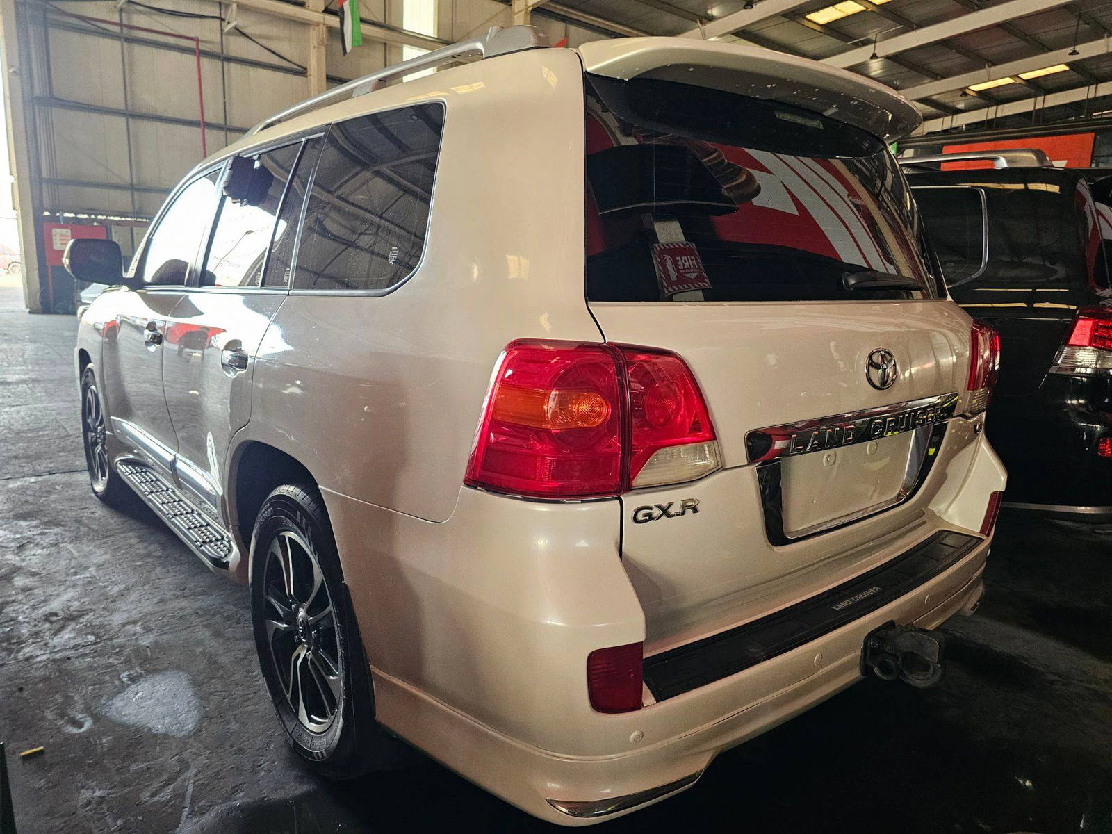 2013 TOYOTA LAND CRUISER — 200007 KM — Lot D5020189 — Main - Marhaba Auctions Used Cars - Image 4