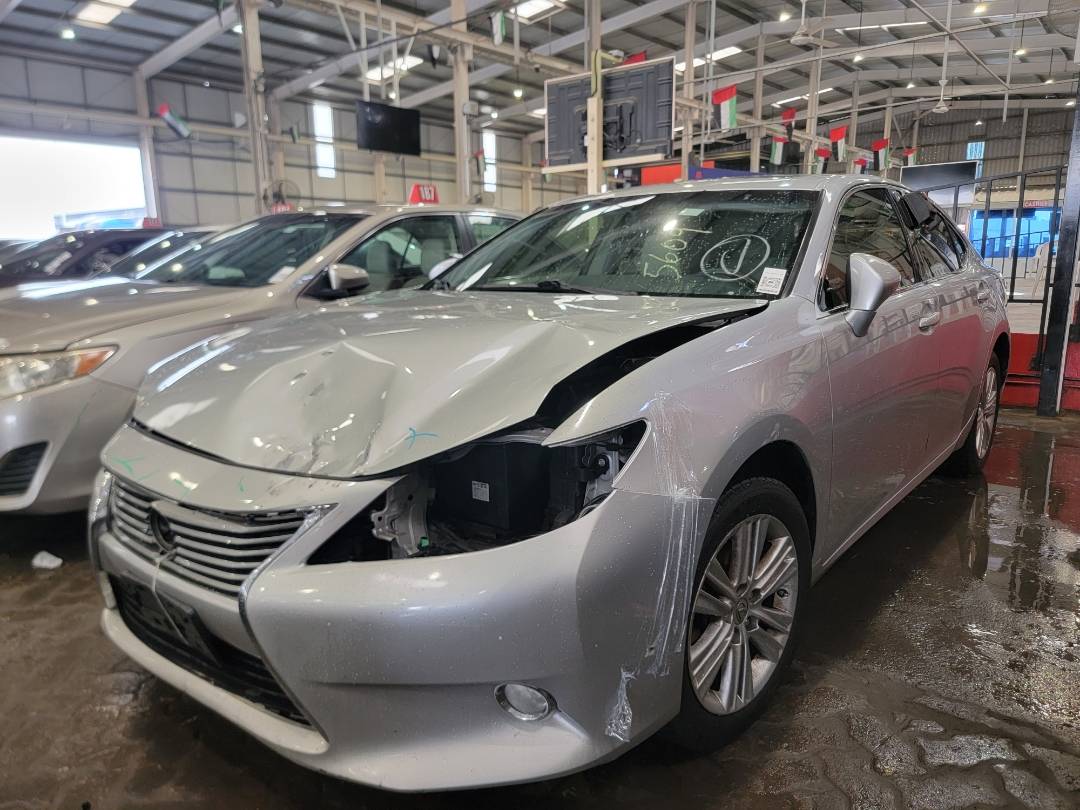 2013 LEXUS ES 350 — 162186 Miles — Lot D2027006 — Souq - Marhaba Auctions Used Cars - Image 5