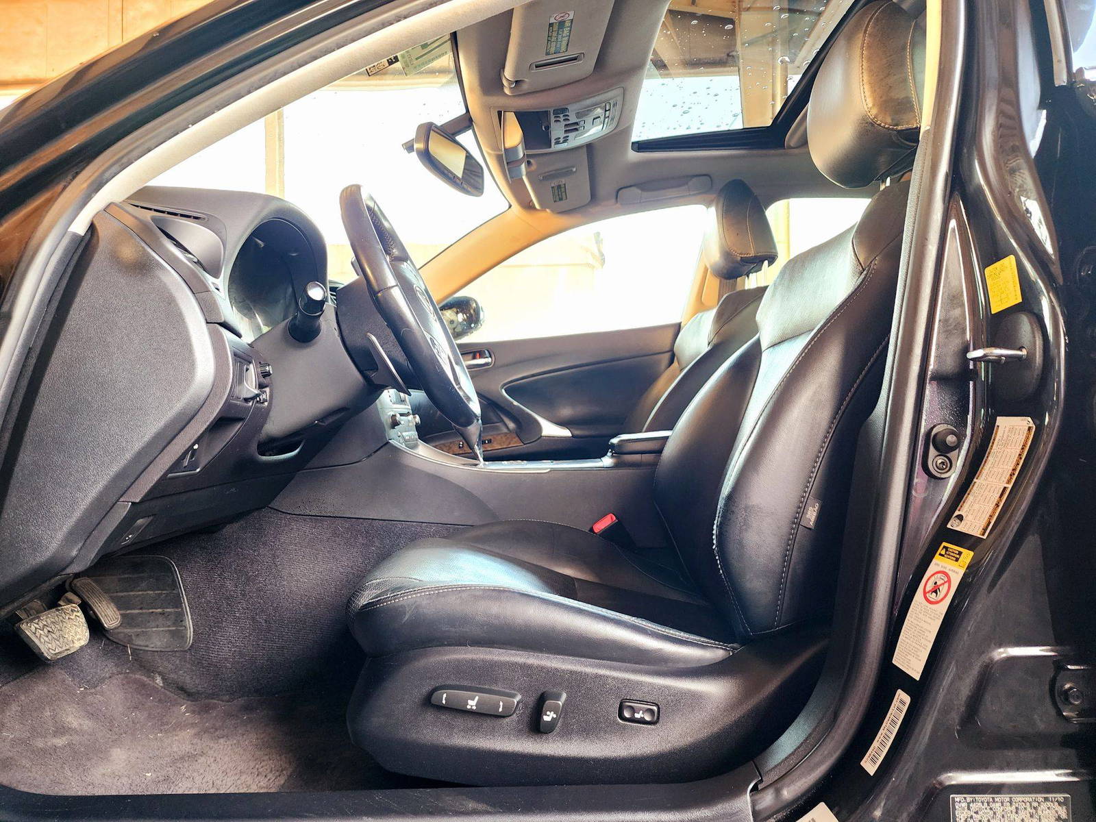 2011 LEXUS IS 250 — 133824 Miles — Lot 6B5138311 — Souq - Marhaba Auctions Used Cars - Image 9