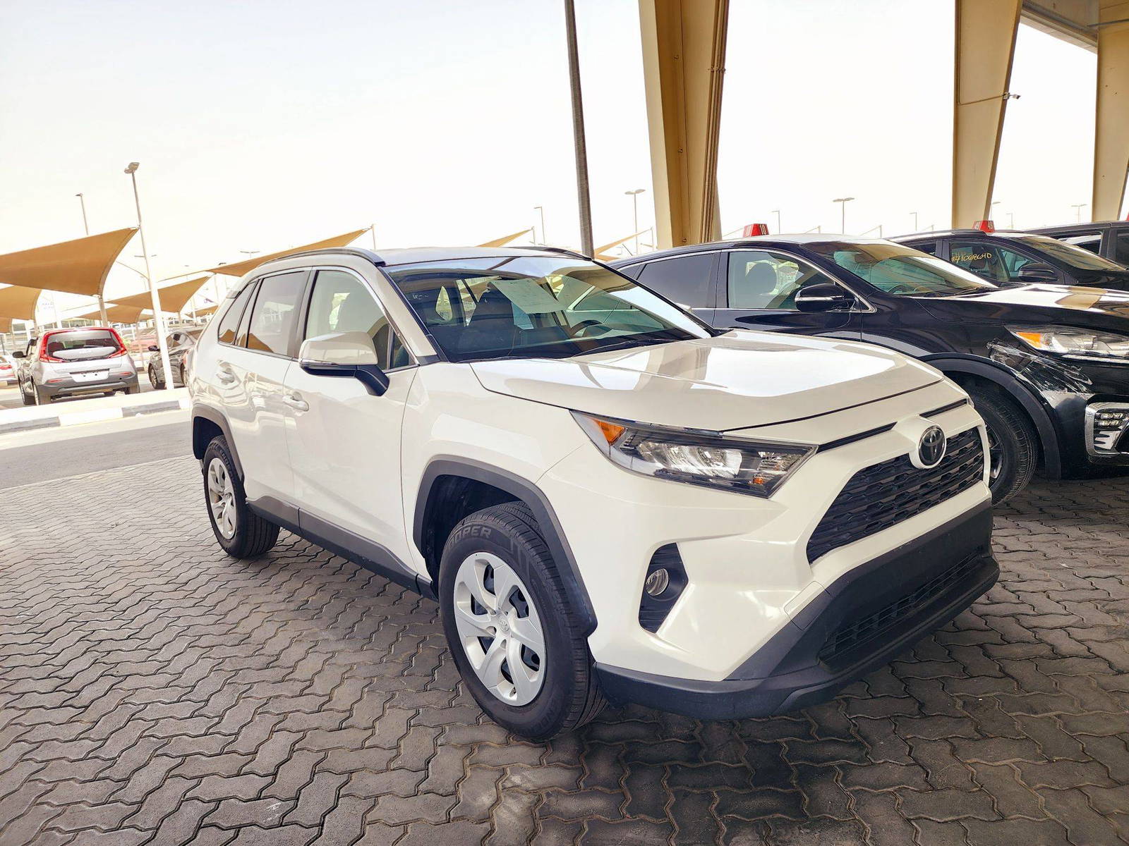 2020 TOYOTA RAV4 — 188569 Miles — Lot D054121 — Souq - Marhaba Auctions Used Cars - Image 4