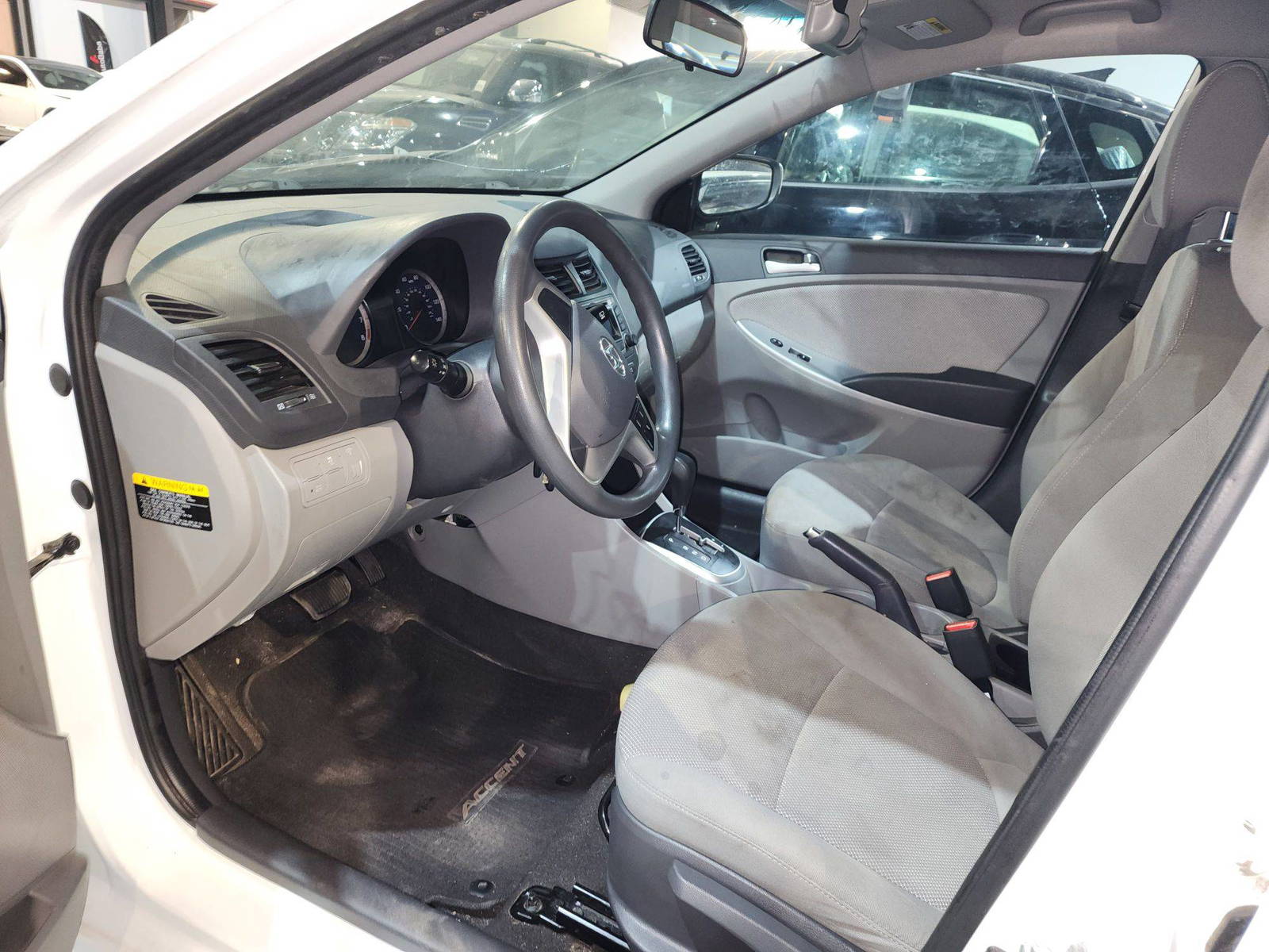 2014 HYUNDAI ACCENT — 184929 Miles — Lot 39928564 — Al Quoz - Marhaba Auctions Used Cars - Image 8