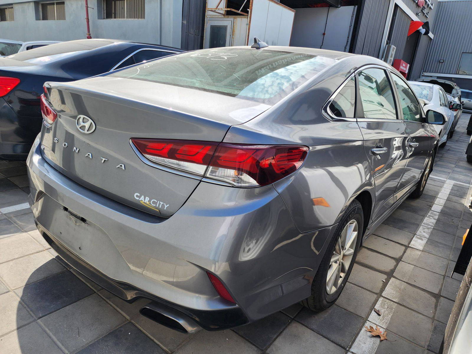 2018 HYUNDAI SONATA — 148098 Miles — Lot 40643393 — Main - Marhaba Auctions Used Cars - Image 4