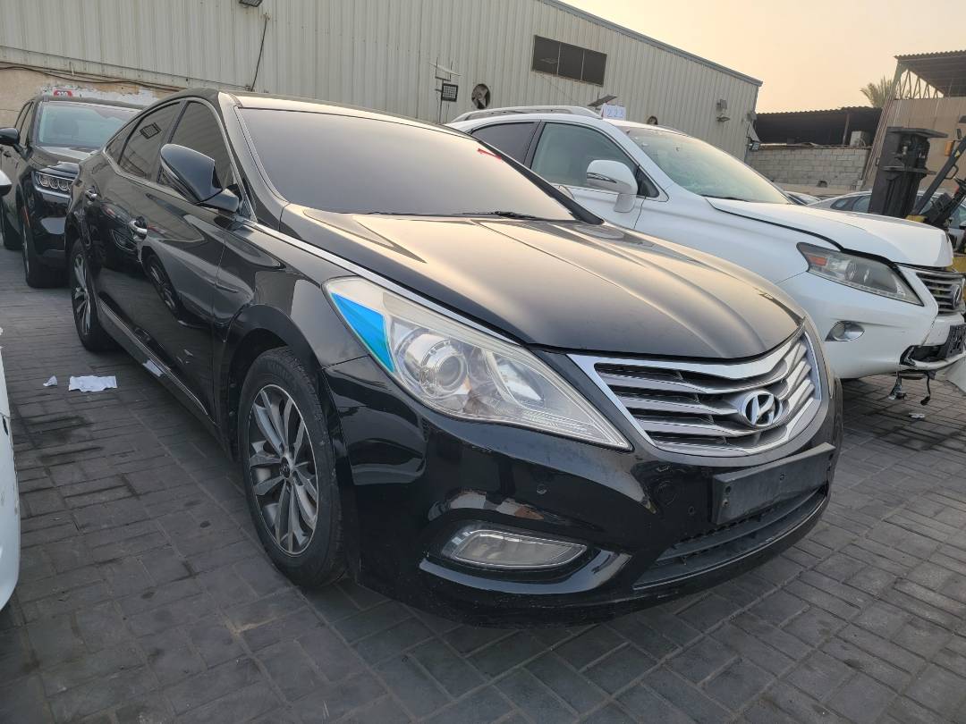 2012 HYUNDAI GRANDEUR — 255115 KM — Lot 135343 — Main - Marhaba Auctions Used Cars - Image 4