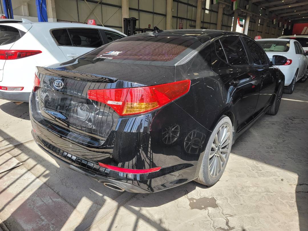 2011 KIA K5 — 182000 KM — Lot 114123 — Main - Marhaba Auctions Used Cars - Image 4