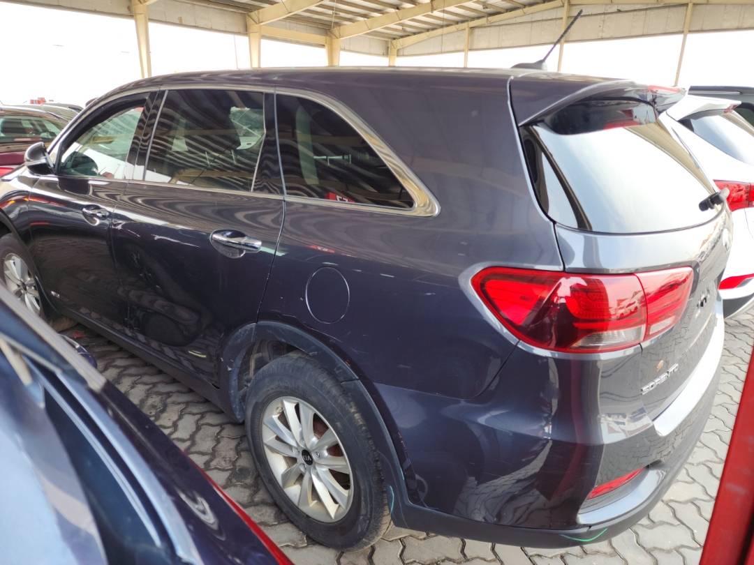 2019 KIA SORENTO — 114119 Miles — Lot 45412974 — Souq - Marhaba Auctions Used Cars - Image 5